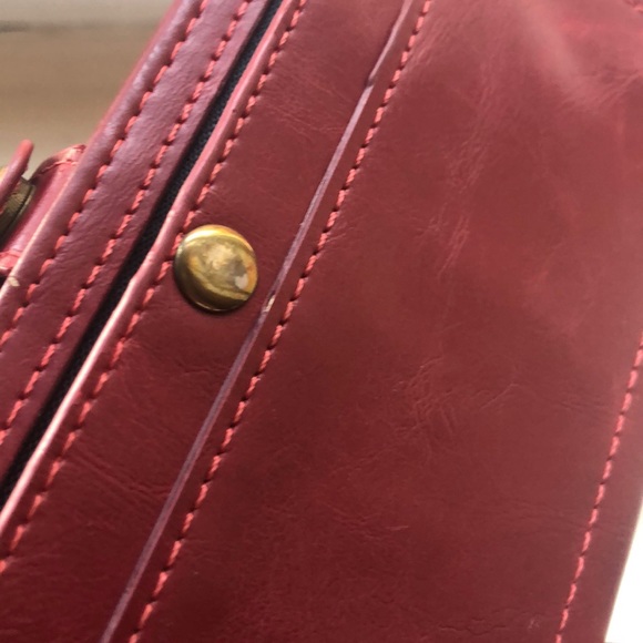 Red leather iPhone 8 Plus wallet case - Picture 9 of 9
